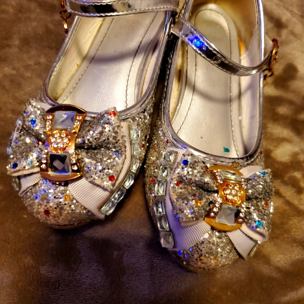 Toddler girl princess shoes sz. 11
